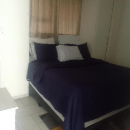 The Apartment On Katherine Street In Central Sandton Johannesburgo Exterior foto
