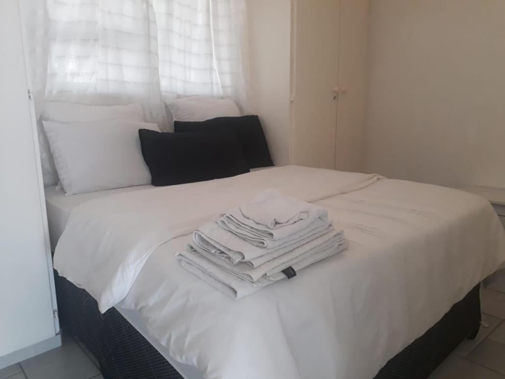 The Apartment On Katherine Street In Central Sandton Johannesburgo Exterior foto