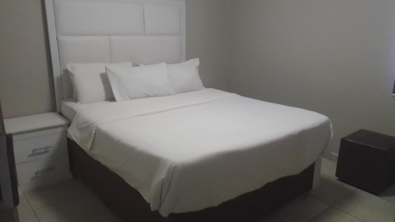 The Apartment On Katherine Street In Central Sandton Johannesburgo Exterior foto